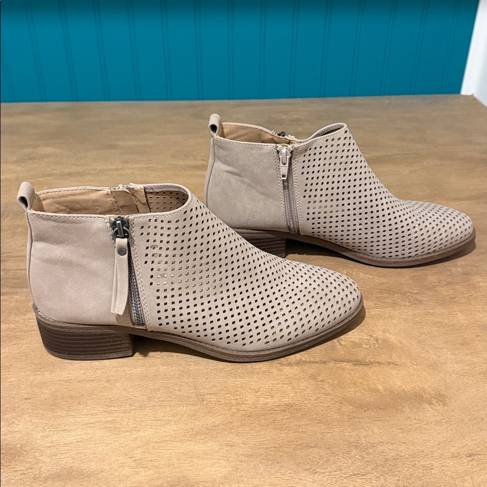 4 pairs of booties BUNDLE DEAL !!!!